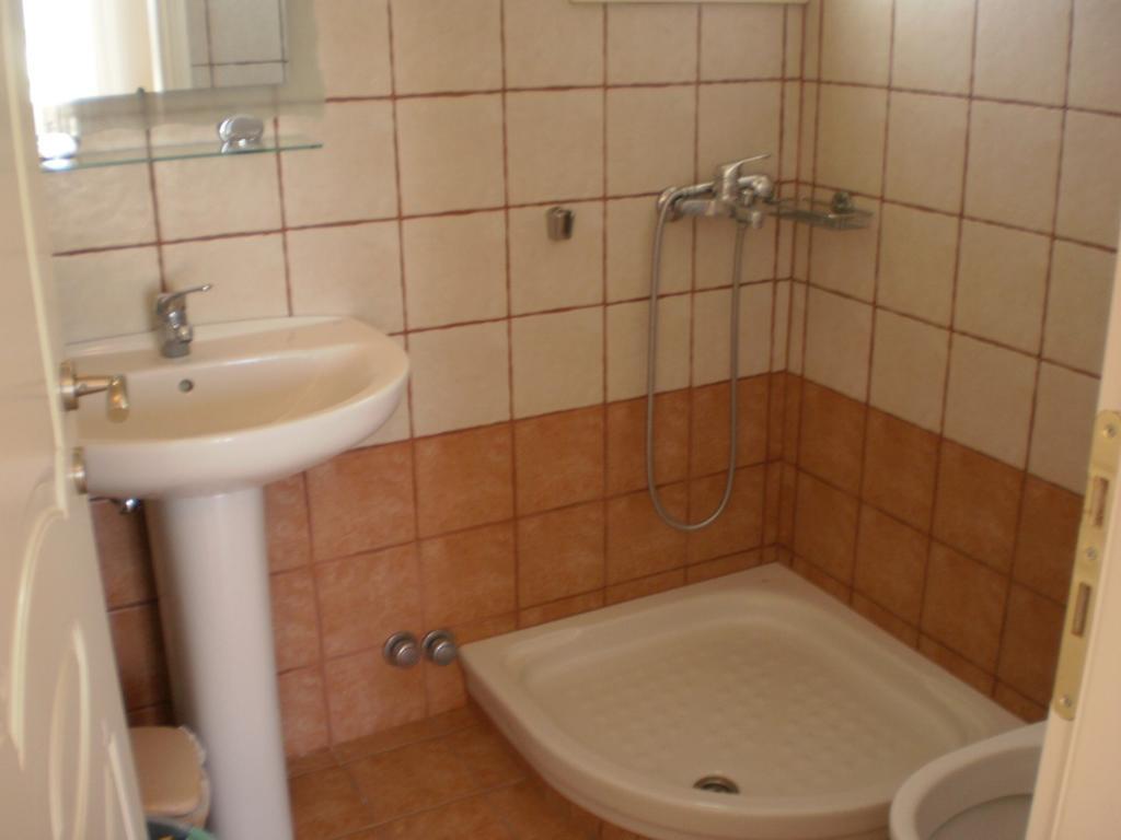 Oasis Studios Logaras Pokoj fotografie